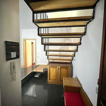Panoramic Penthouse Center 5 Min Main Square Apartment *
