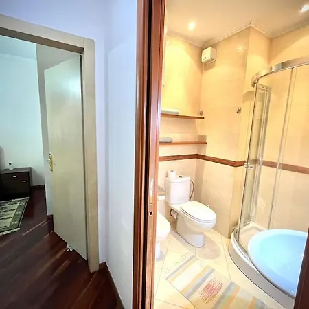 Panoramic Penthouse Center 5 Min Main Square Apartment *