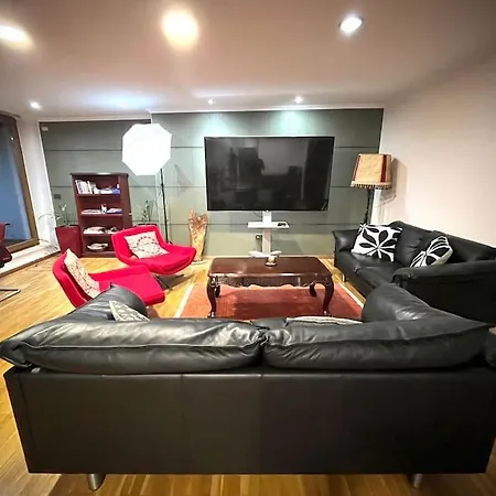 Panoramic Penthouse Center 5 Min Main Square Apartment *
